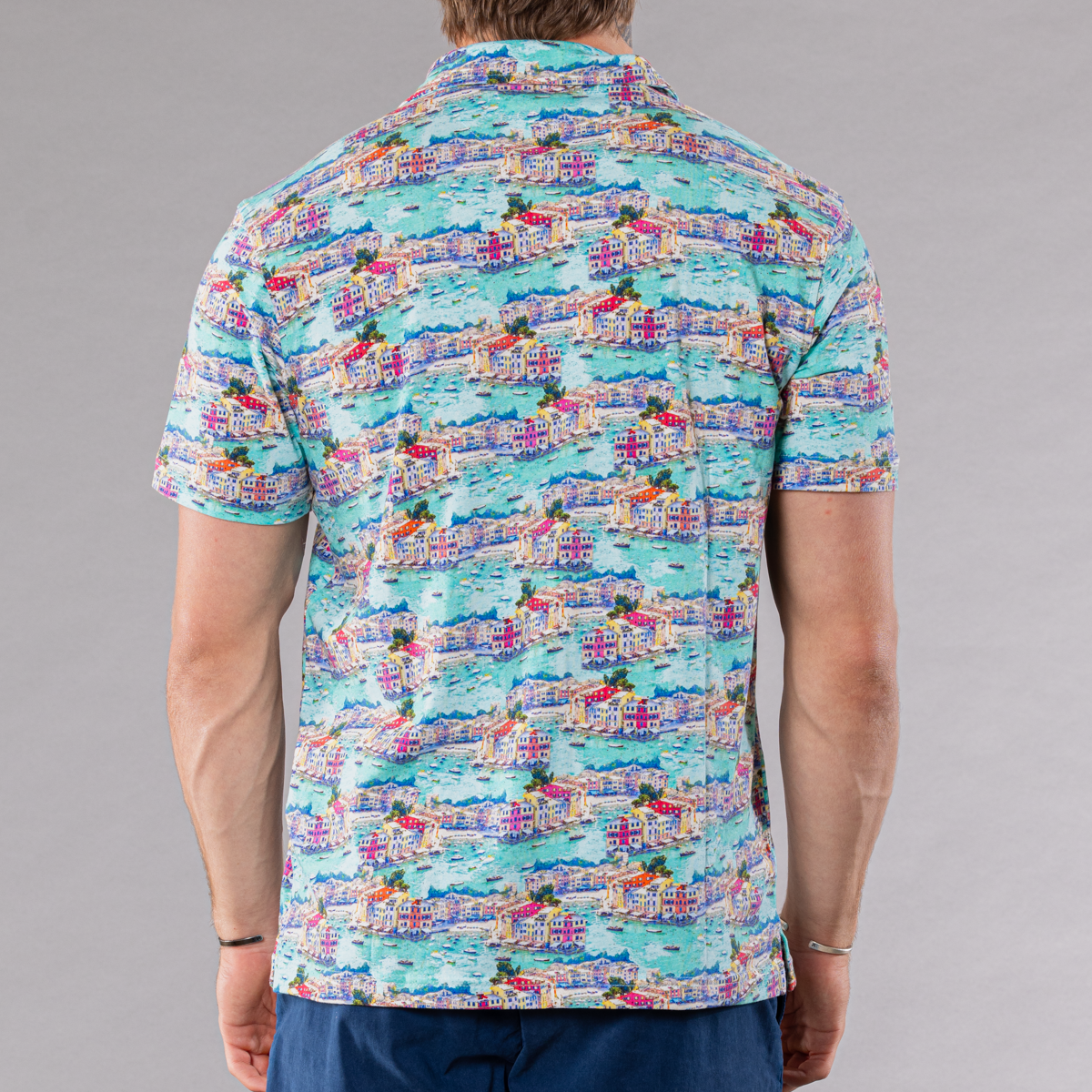Men&#39;s multicolored full button front shirt with portofino pattern made of pima cotton/stretch, back view