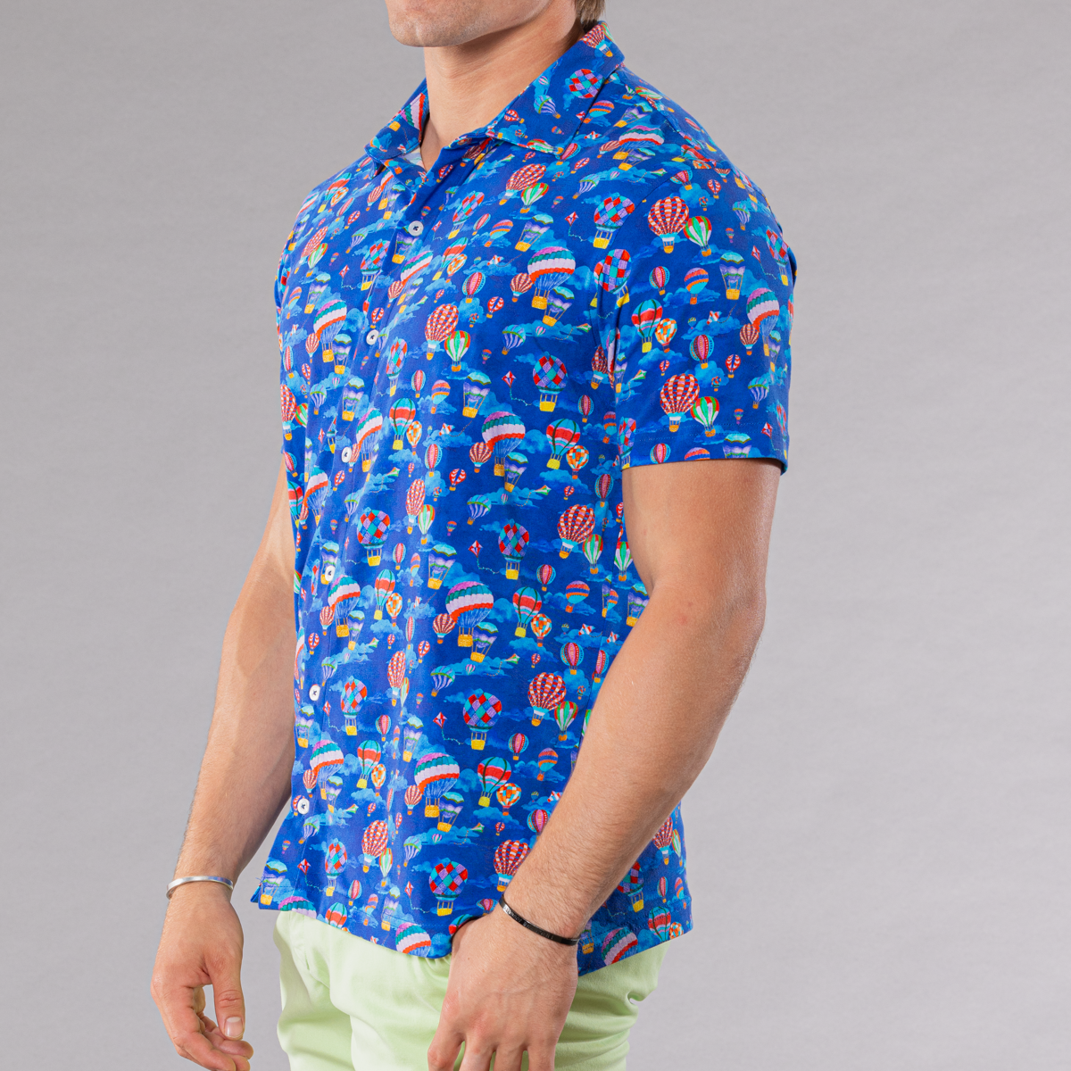 Men&#39;s navy full button front shirt with hot air ballons pattern made of pima cotton/stretch